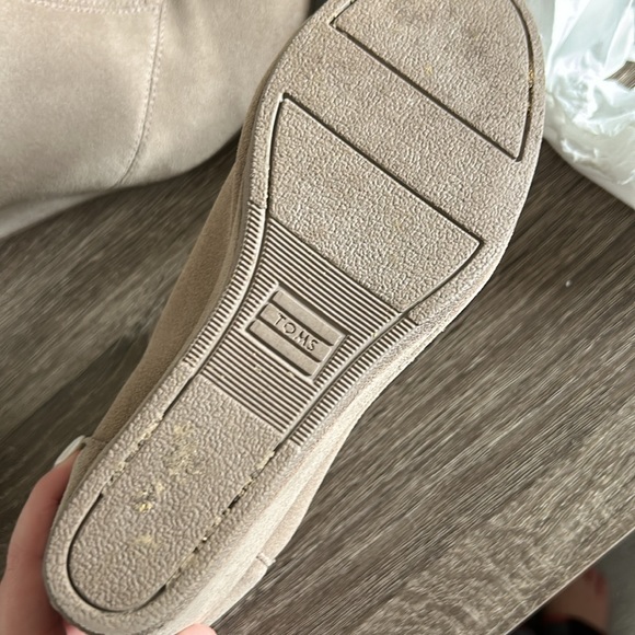 Tom’s bootie shoes - Picture 4 of 4